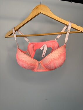 Victoria's Secret Coral Lace Underwire Bra - Pink/Coral